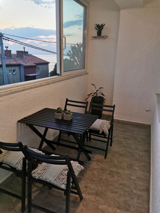 Guesthouse Nadia Senj  Bagian luar foto